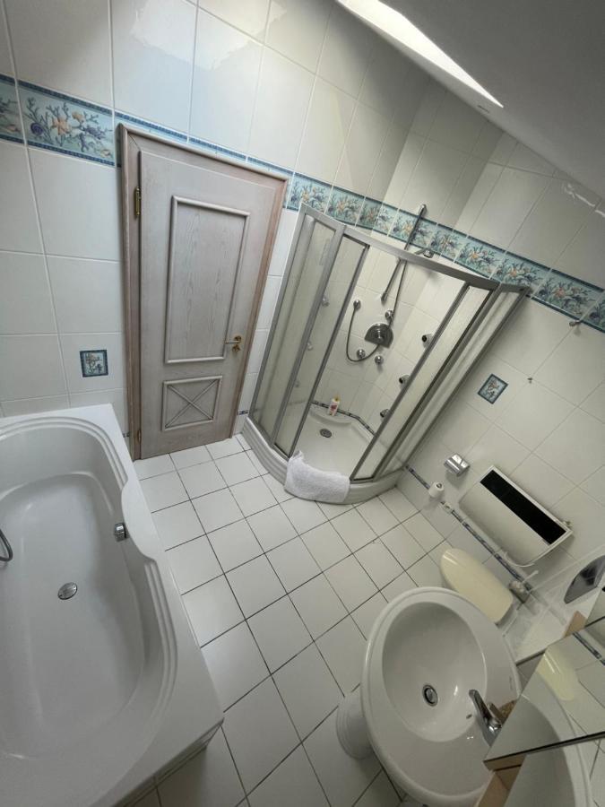 Avec Piscine Villa